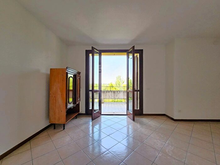 Appartamento bilocale in vendita in Via E Nenci, Borgo Virgilio