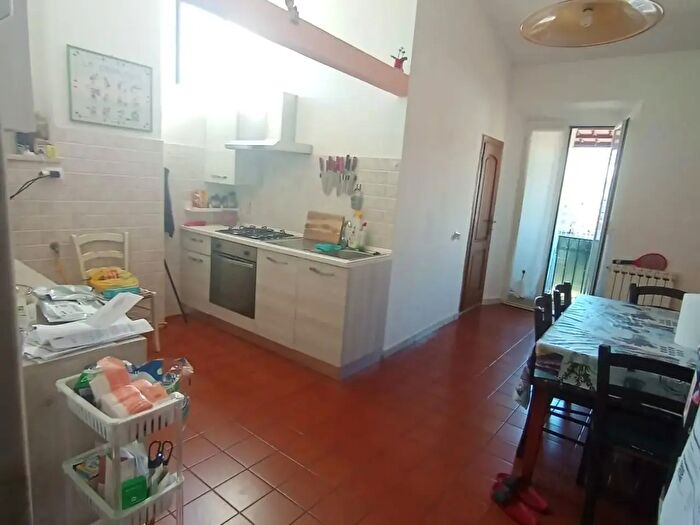 Appartamento con 8 locali in vendita in Carrara