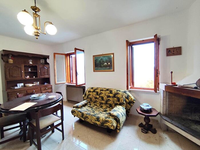 Casa con 5 locali in vendita in Località Colle Rucciolo, Labro