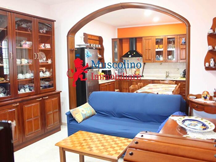 Casa con 6 locali in vendita in Mazara Del Vallo