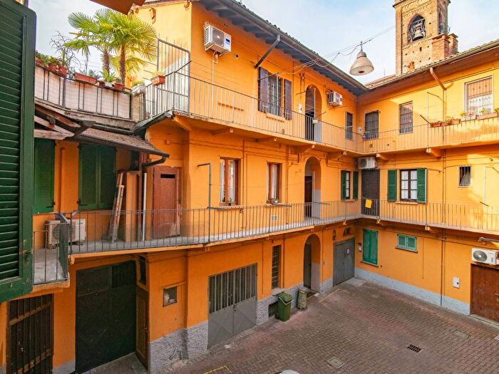 Appartamento trilocale in vendita in Via Vittorio Veneto, Centro, Cassano d'Adda