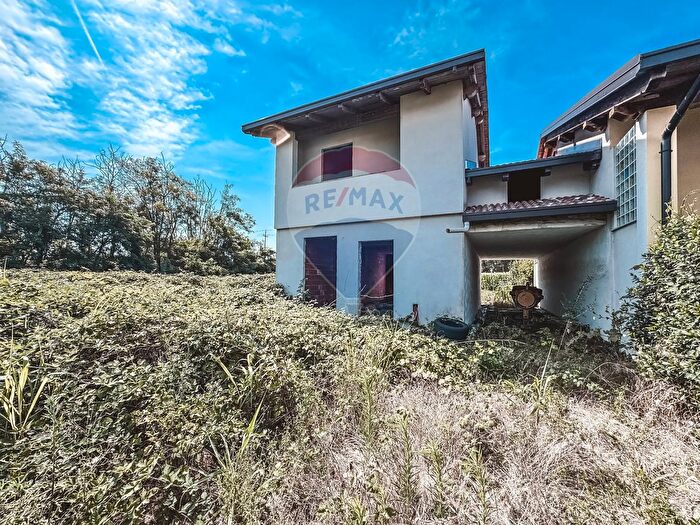 Casa trilocale in vendita in Via Vignale II, Confienza