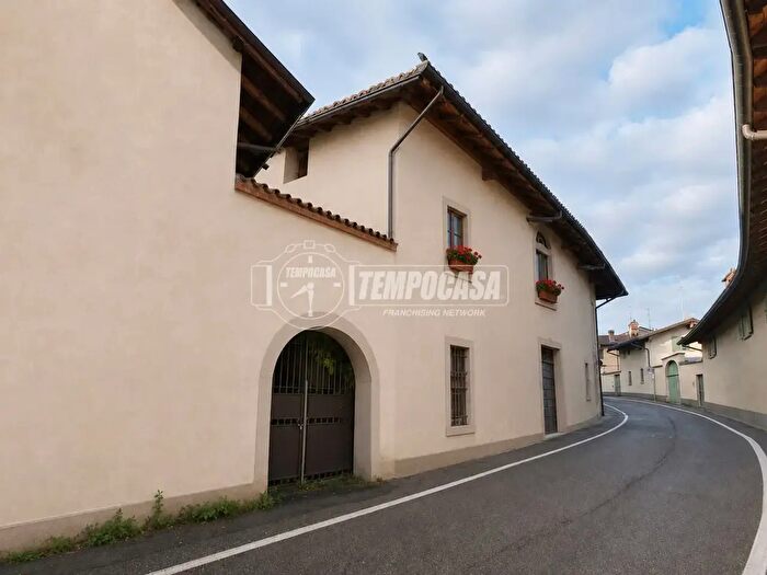 Casa con 7 locali in vendita in Via Ermigli, Trezzo Sull'Adda