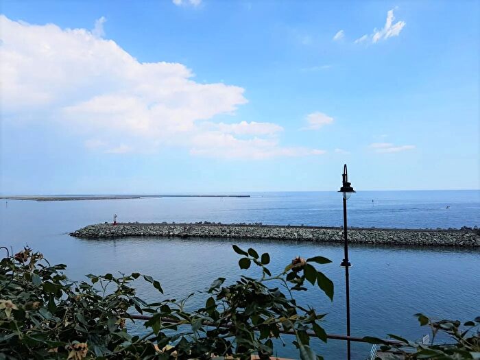 Appartamento con 5 locali in vendita in Via Pegli, Genova