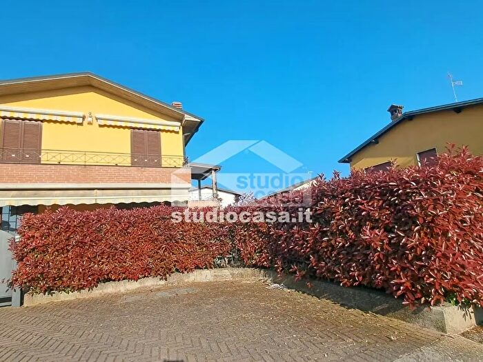 Appartamento trilocale in vendita in Via Merisi, Misano Di Gera DAdda