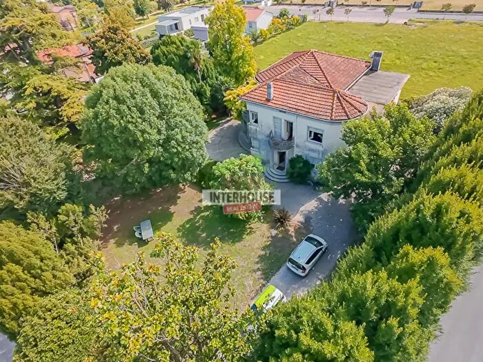 Appartamento con 12 locali in vendita in Via San Valentino, Zoppola