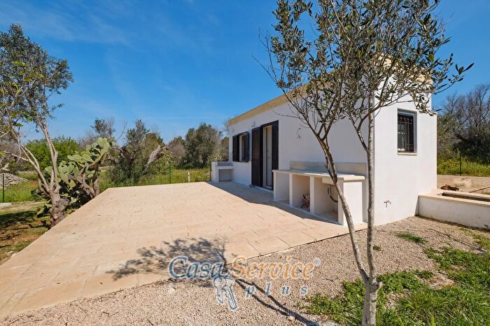 Casa bilocale in vendita in Contrada Santa Teresa, Sannicola