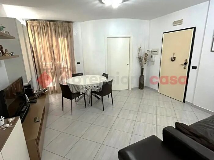 Appartamento trilocale in vendita in Via Caposcardicchio, Bari
