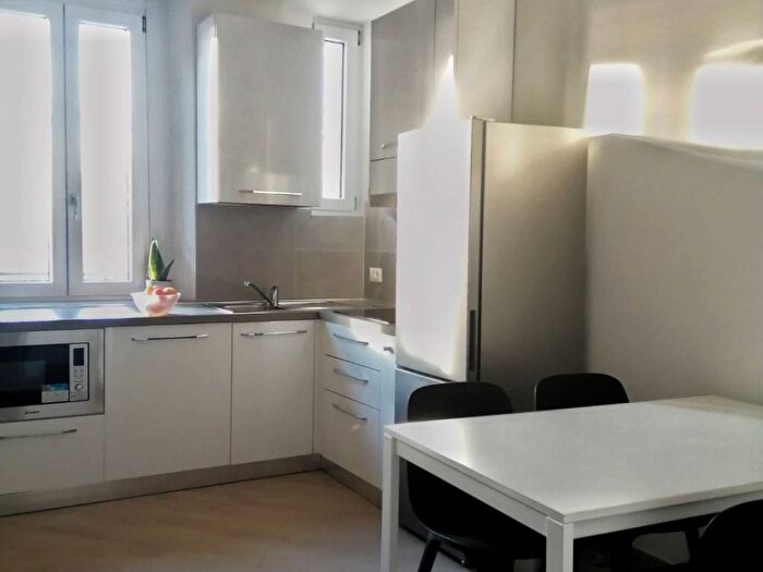 Appartamento trilocale in affitto in Via Giuseppe Ripamonti, Vigentino Fatima, Milano