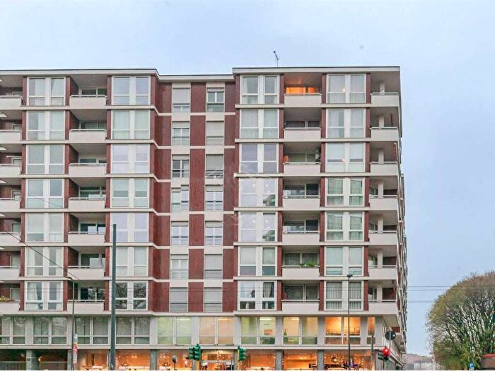 Appartamento quadrilocale in affitto in LUGANO, Ghisolfa Mac Mahon, Milano