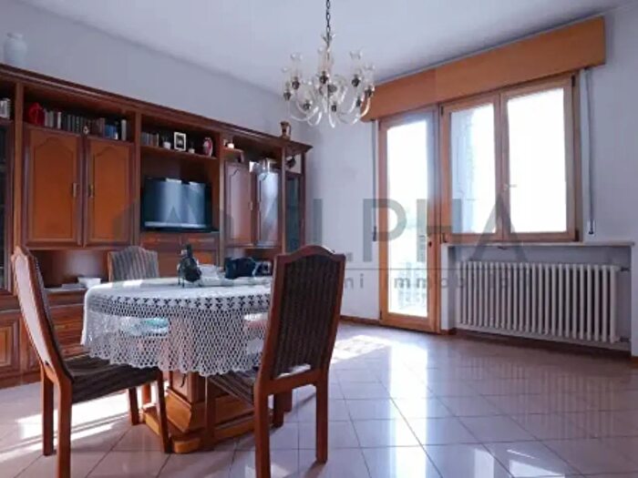 Casa con 6 locali in vendita in Via Calatafimi, Ravenna