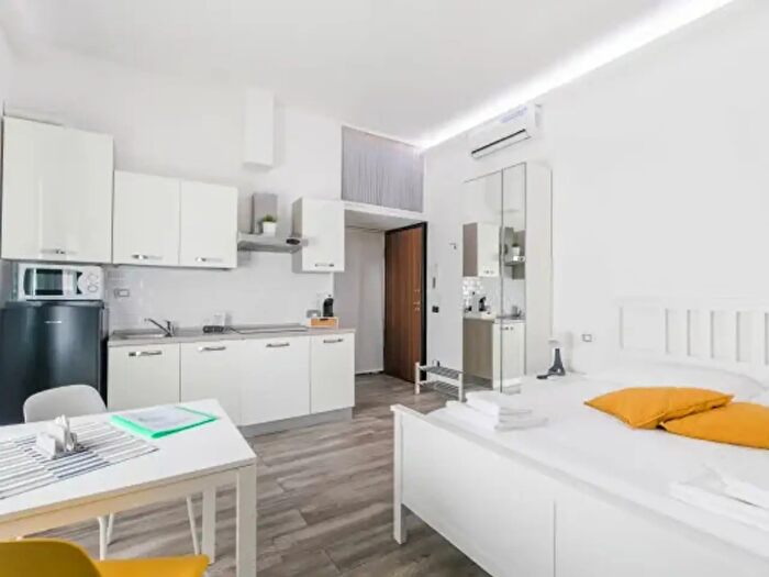 Appartamento monolocale in vendita in Via Tagiura, Milano