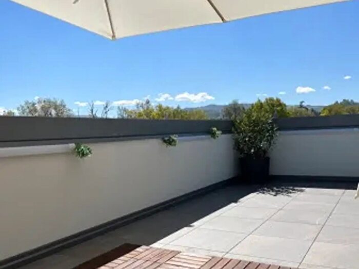 Appartamento quadrilocale in vendita in Albinea Re Italia, Albinea