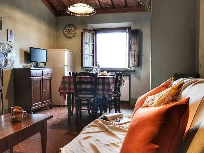 Appartamento bilocale in affitto in Via Cesare Battisti, Crespina Lorenzana