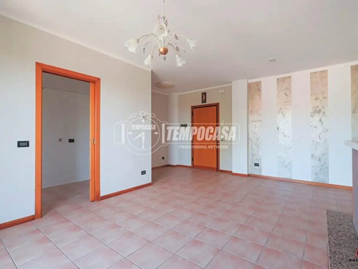 Appartamento quadrilocale in vendita in Via Cavour, San Clemente