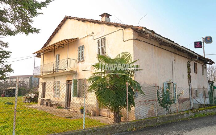 Casa con 5 locali in vendita in Frazione Loreto, Fossano