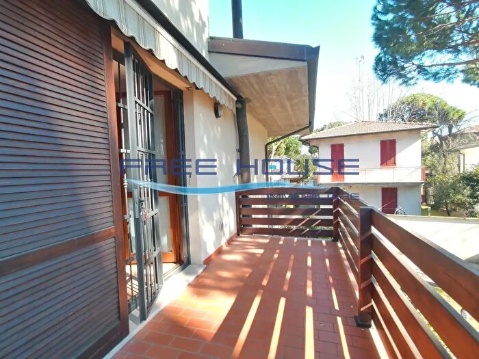 Appartamento quadrilocale in affitto in Viale Bellucci, Cervia