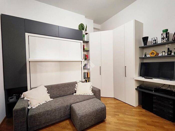 Appartamento monolocale in affitto in Corso di Porta Nuova, Porta Nuova, Milano