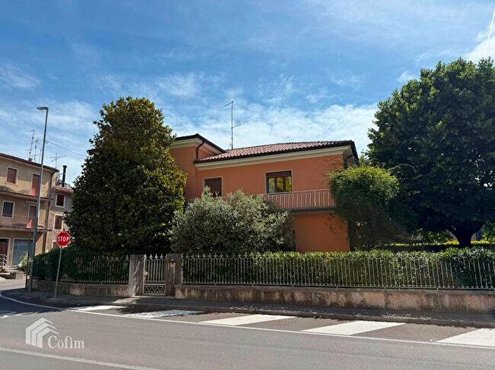 Casa con 6 locali in affitto in Centro, Grezzana