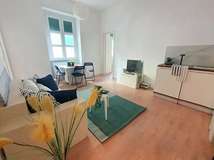 Appartamento trilocale in vendita in Piazza Acilia, Roma