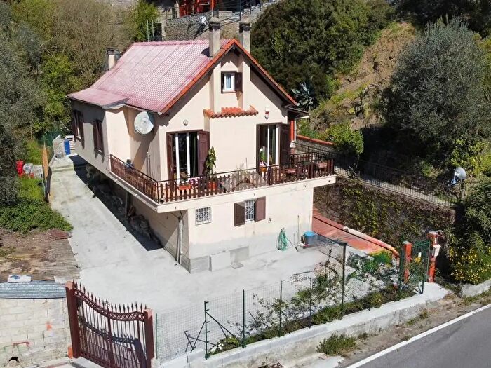 Casa con 5 locali in vendita in Via Sp, Perinaldo