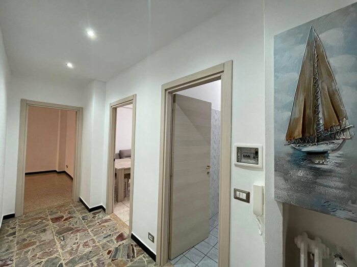Appartamento quadrilocale in affitto in Via Guttuari, Stazione, Asti