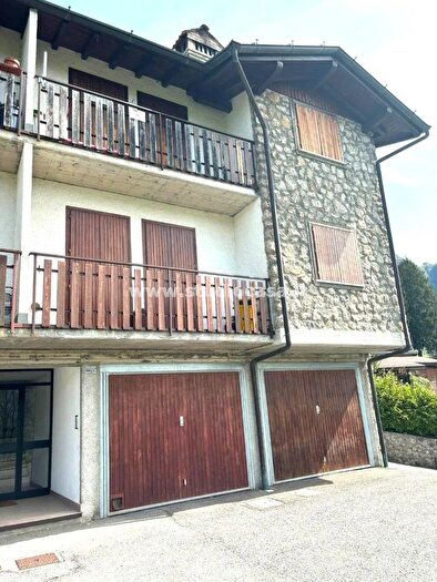 Appartamento trilocale in vendita in Via dei Tigli, Taleggio