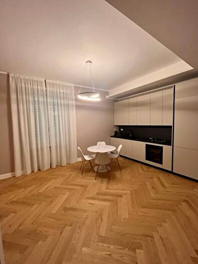 Appartamento trilocale in affitto in Via Trebula, Re di Roma, Roma