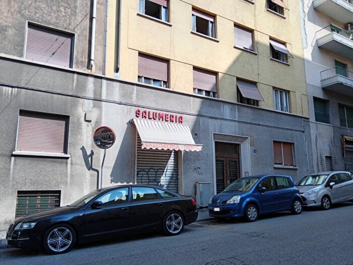 Appartamento trilocale in affitto in Via di Cologna, Giardino Pubblico, Trieste
