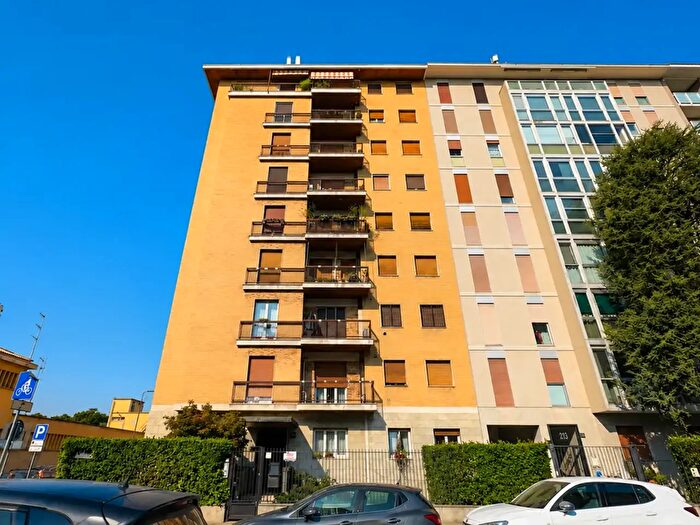 Appartamento quadrilocale in vendita in Via Primaticcio, Milano