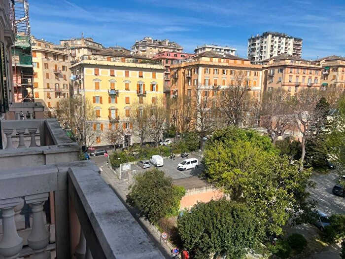 Appartamento quadrilocale in affitto in Via Alessandro Repetto, San Fruttuoso, Genova