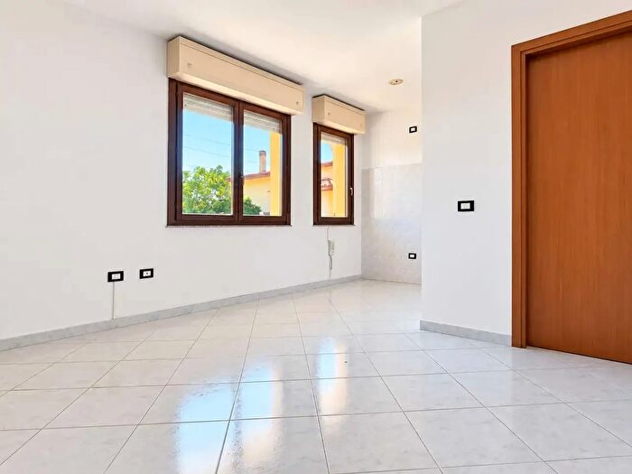 Appartamento trilocale in vendita in Via Sacco, Assemini