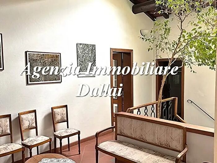 Casa trilocale in vendita in Via Roma, Scarperia e San Piero