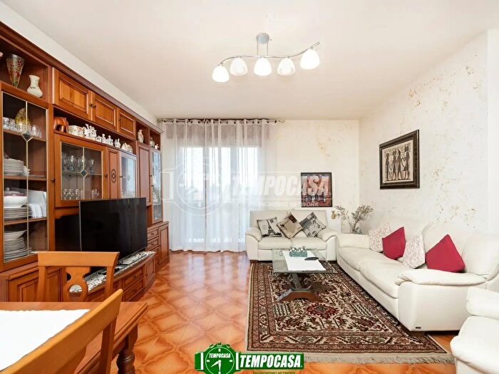 Appartamento trilocale in vendita in Via Antonio Vivaldi, Osio Sotto