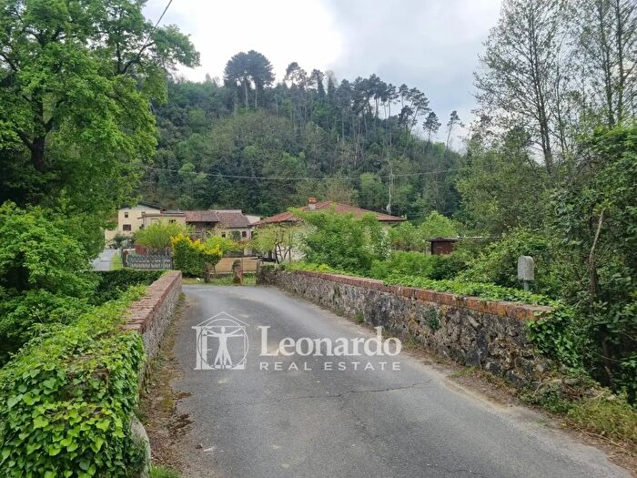 Casa con 7 locali in vendita in Via Grabbie, Camaiore