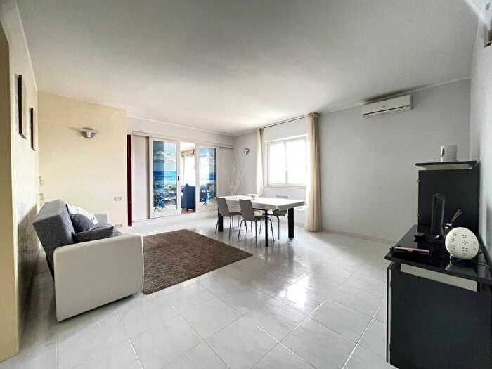 Casa quadrilocale in affitto in Via Giannando Mastronardi, Centro, Matera