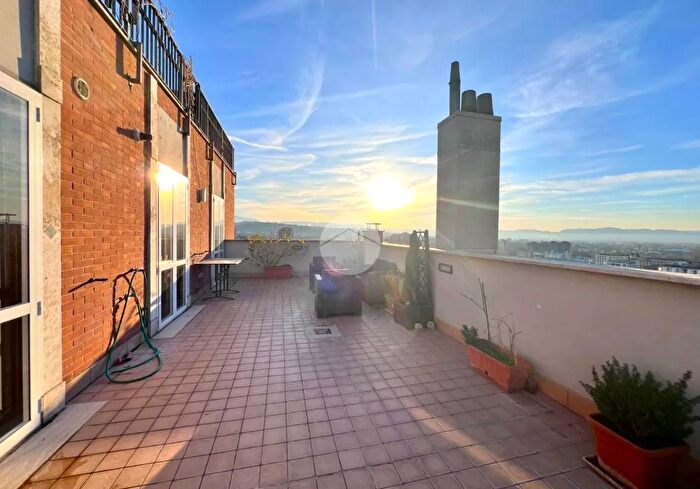 Appartamento trilocale in vendita in Via Giandimartalo di Vitalone, Terni