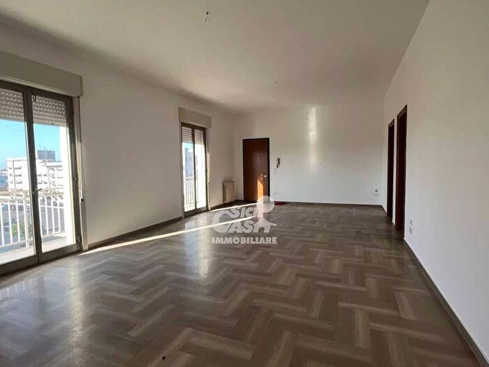 Appartamento con 5 locali in affitto in Centro Urbano, Marsala