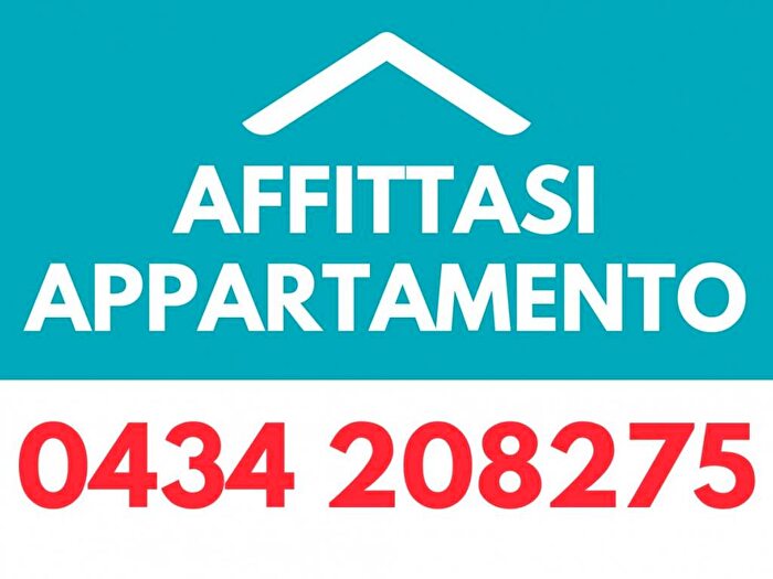 Appartamento trilocale in affitto in Via Bertossi, Centro Storico, Pordenone