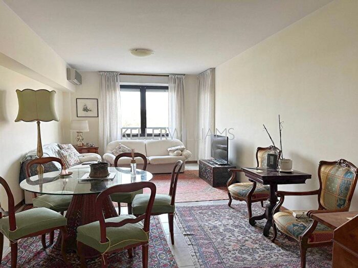 Appartamento quadrilocale in affitto in Via Renato Cesarini, Tintoretto, Roma