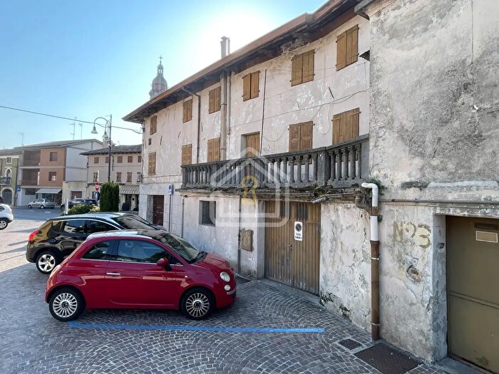 Case in Vendita e in Affitto - 3