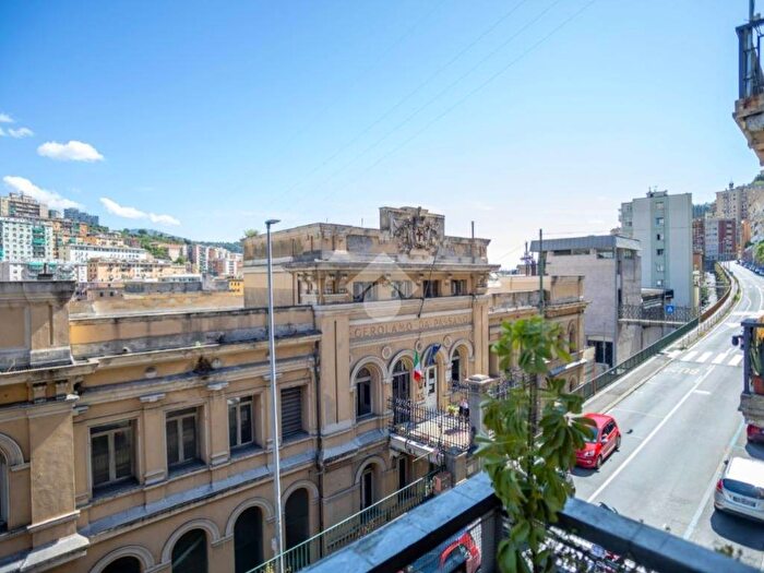 Appartamento quadrilocale in vendita in Via Montaldo, Staglieno, Genova