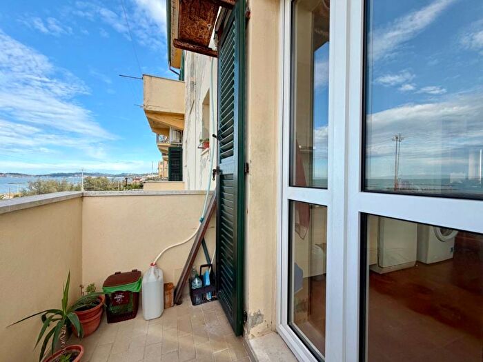 Appartamento trilocale in vendita in Via Flaminia, Stazione, Ancona