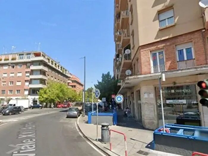 Appartamento con 5 locali in vendita in Via Livorno, Roma