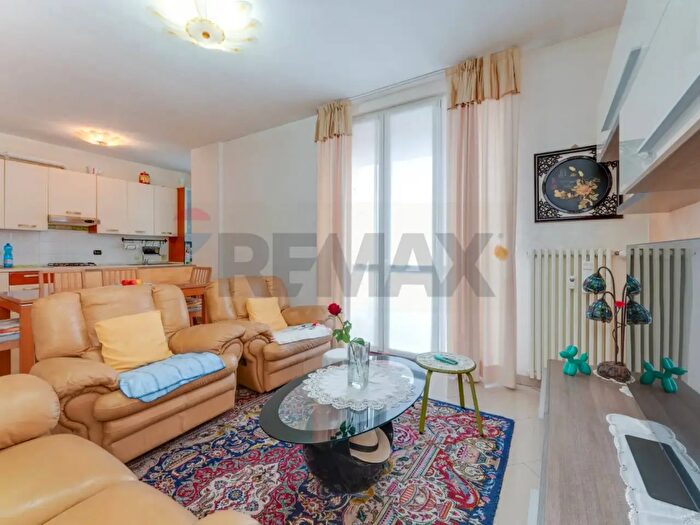 Appartamento quadrilocale in vendita in Via Cerasoli, Bergamo