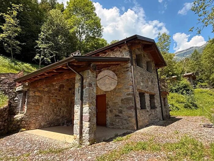 Casa con 5 locali in vendita in Località Passo Plana, Ono San Pietro