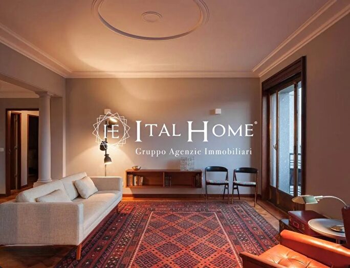 Appartamento trilocale in vendita in Via Gustavo Fara, Milano