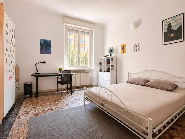 Appartamento trilocale in affitto in Via Giuseppe Compagnoni, Plebisciti Susa, Milano