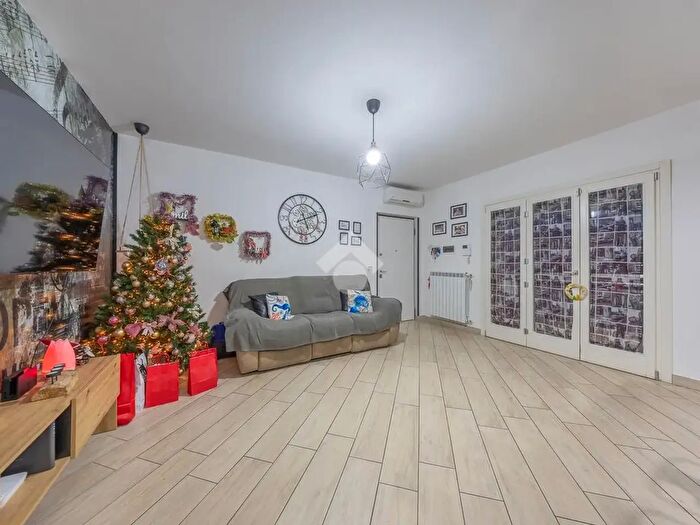 Appartamento trilocale in vendita in Piazza Palmiro Togliatti, Marino