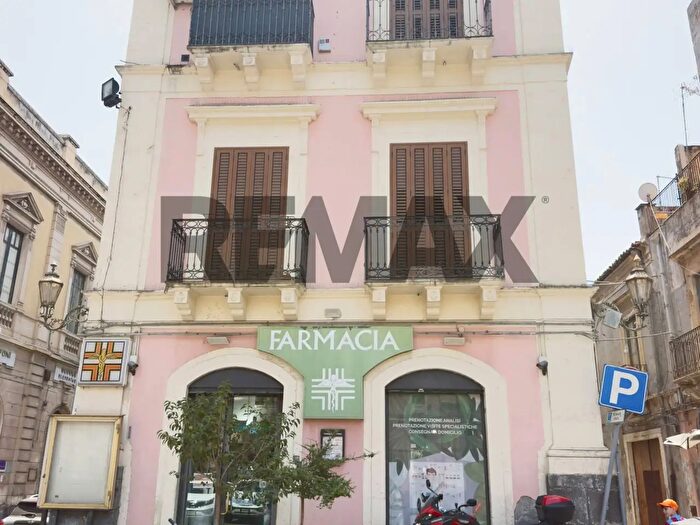 Casa quadrilocale in vendita in Via Santa Margherita, Paterno'